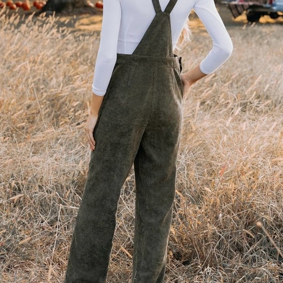 CUPSHE CORDUROY WOMENS OVERALLS-S/M-Like new! - Picture 3 of 6